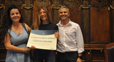 Ludovica Delfino, campionessa di pattinaggio artistico a rotelle, premiata in comune dalla sindaca Frontini
