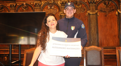 Palazzo dei Priori, la sindaca Frontini consegna attestato di merito sportivo ad Alessandro Materazzo, campione d’Europa fossa universale di tiro a piattello